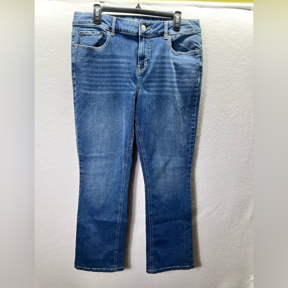 Maurices Mid Rise Straight Leg Jeans Womens 14W Plus Blue Denim Stretch 2529 - Picture 1 of 10